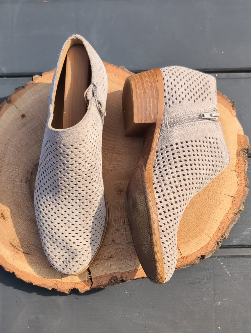 Lucky Brand Brushed Suede Booties Diamond Laser Cut-Out SZ 7 - Picture 2 of 14